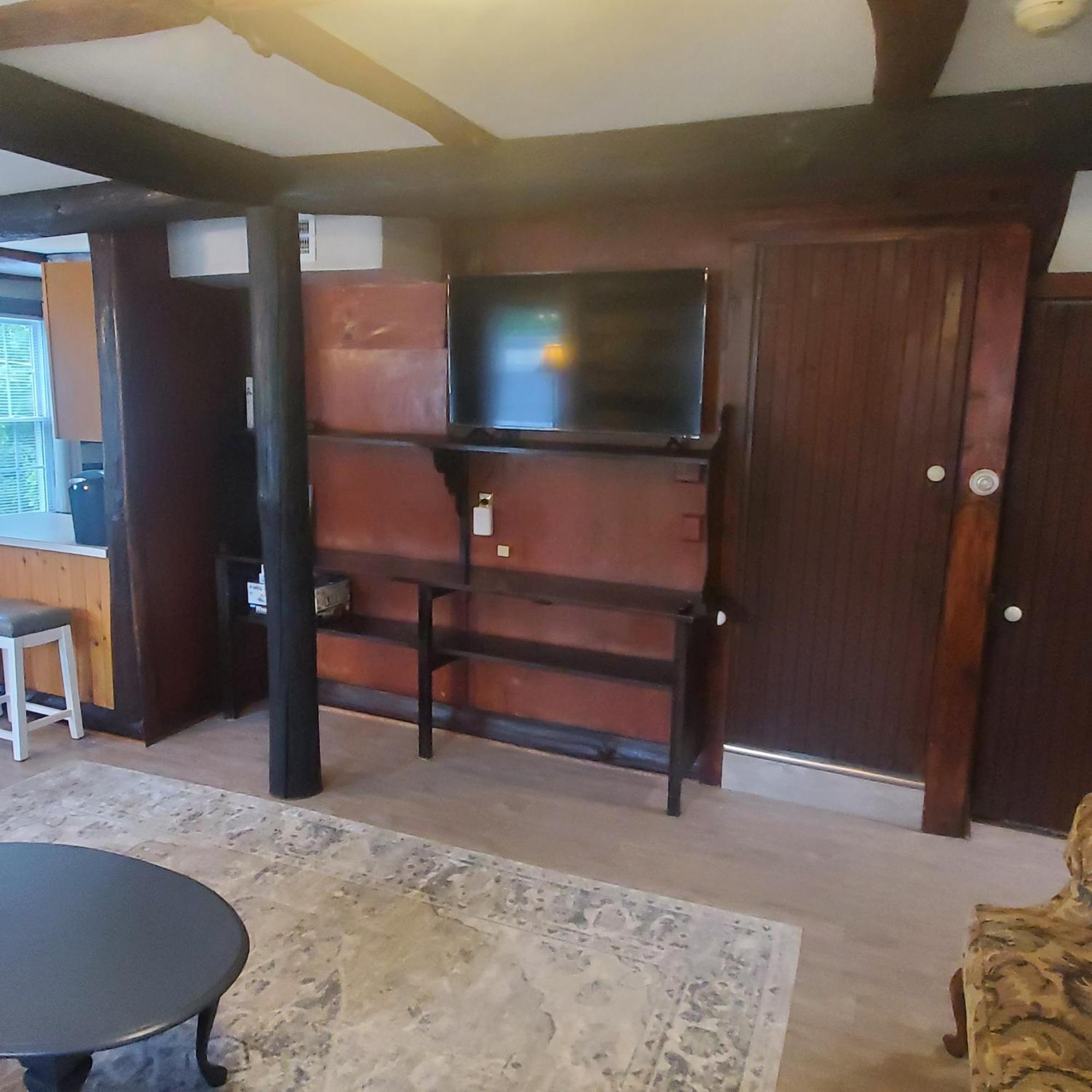 Lincoln Logs Apartment Gettysburg